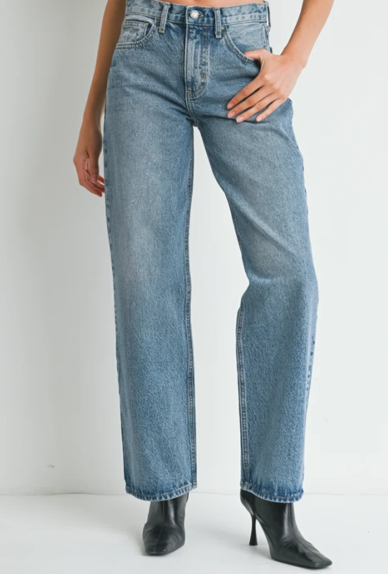 The Relaxed Straight Leg Jean